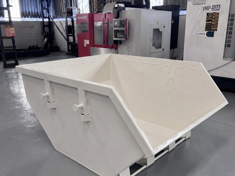 Caçamba Poli 3m³ fabricada pela C.B. Caçambas